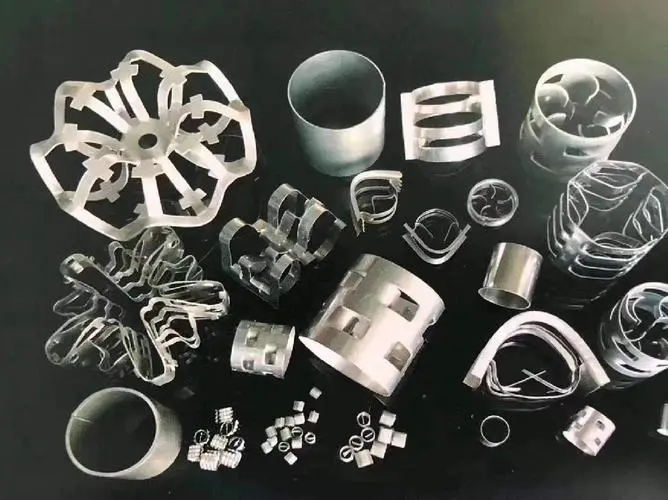 What are the types of metal packing